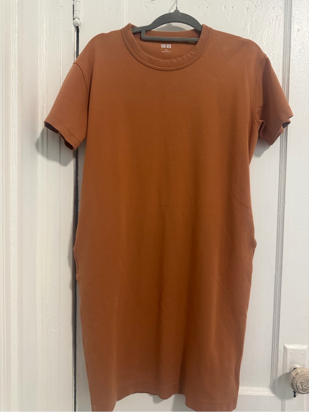 Uniqlo Men’s Short Sleeve Crewneck T-Shirt Dress — Rust